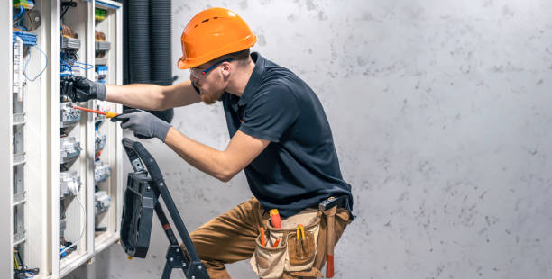 Best Electrical Repair Services  in Warrensburg, IL